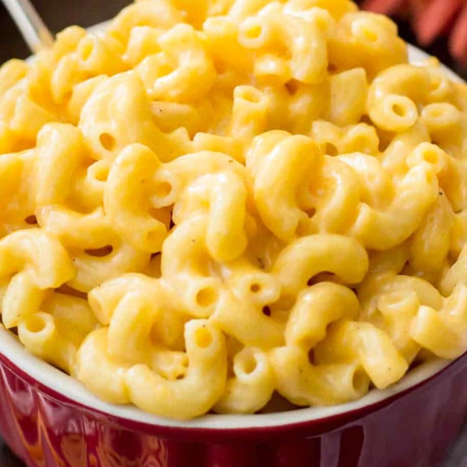 Mac Cheese & Breadstick.