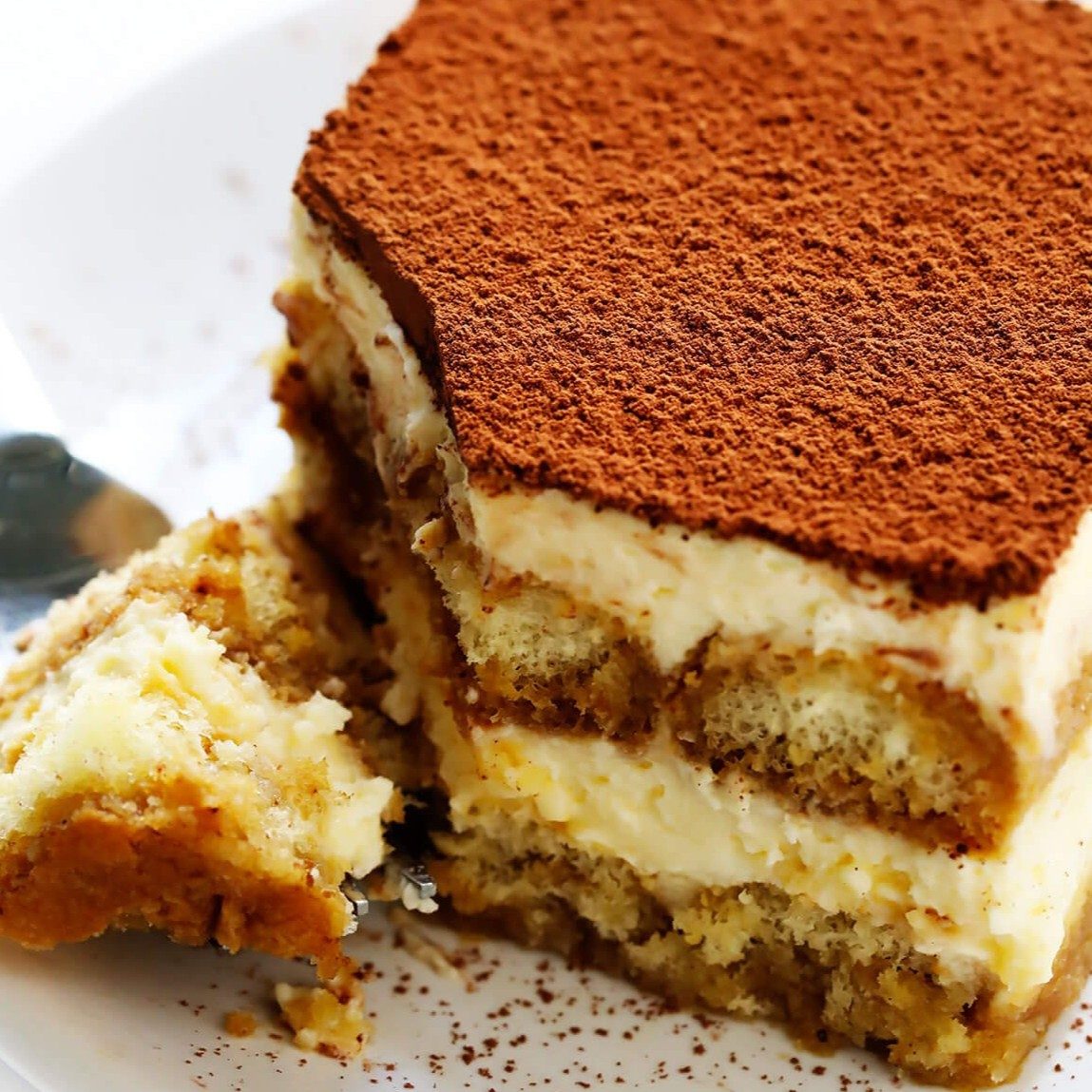 Tiramisu Cake.